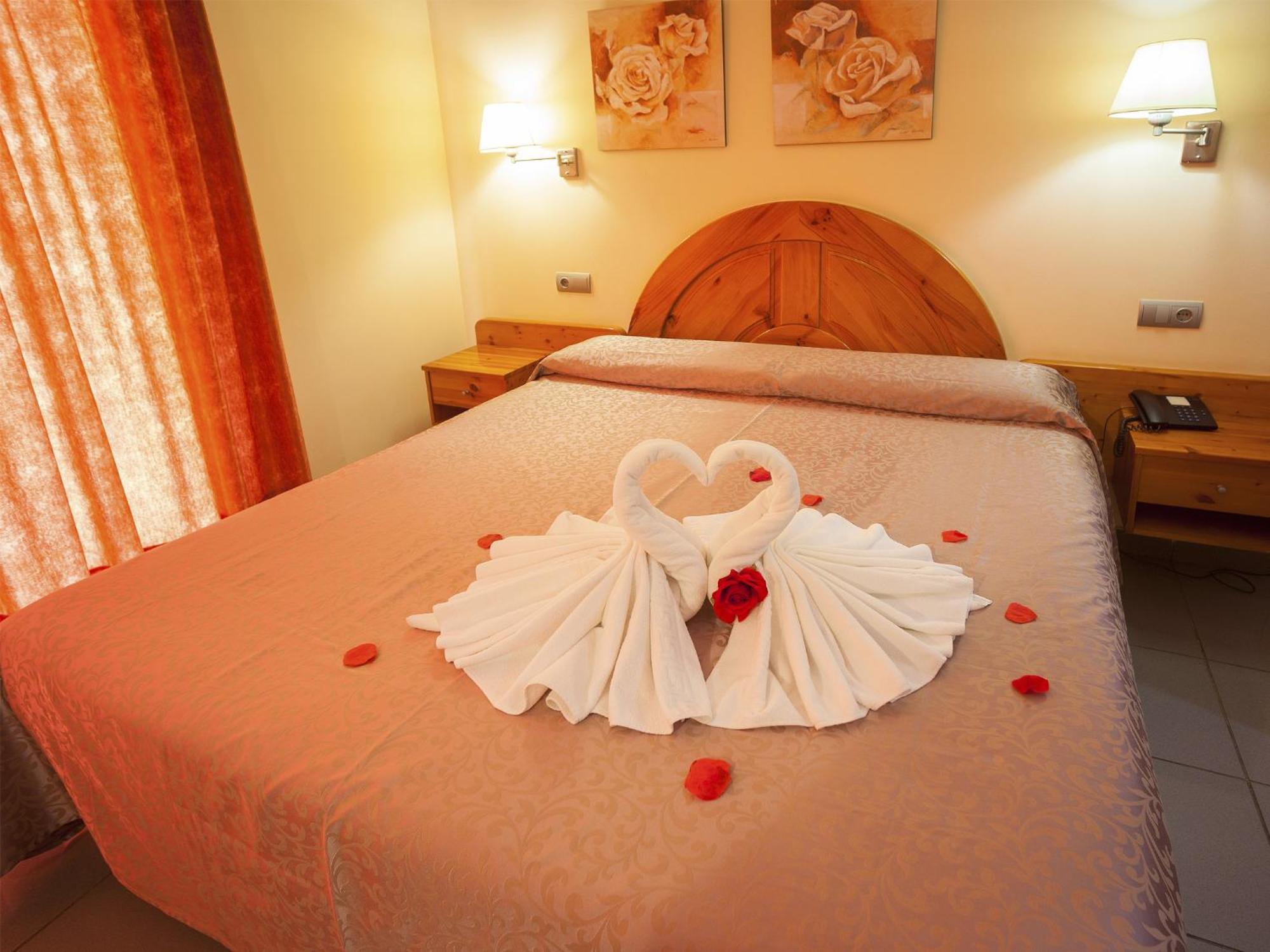 El Pinche De Oro Hotel เบนีการ์โล ห้อง รูปภาพ